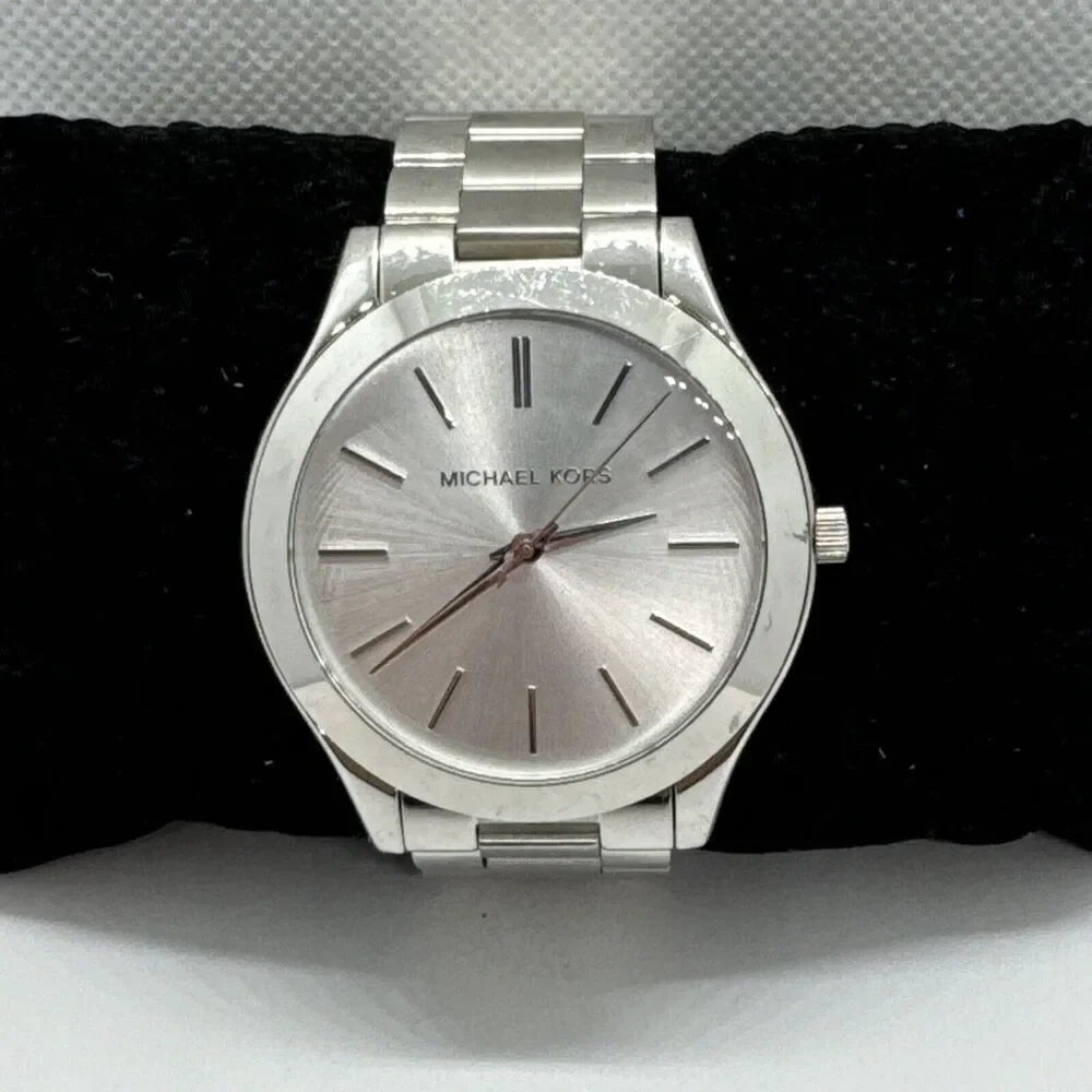 Michael Kors Slim Runway MK3178 Women's Silver Analog Dial Quartz Watch JNA609
